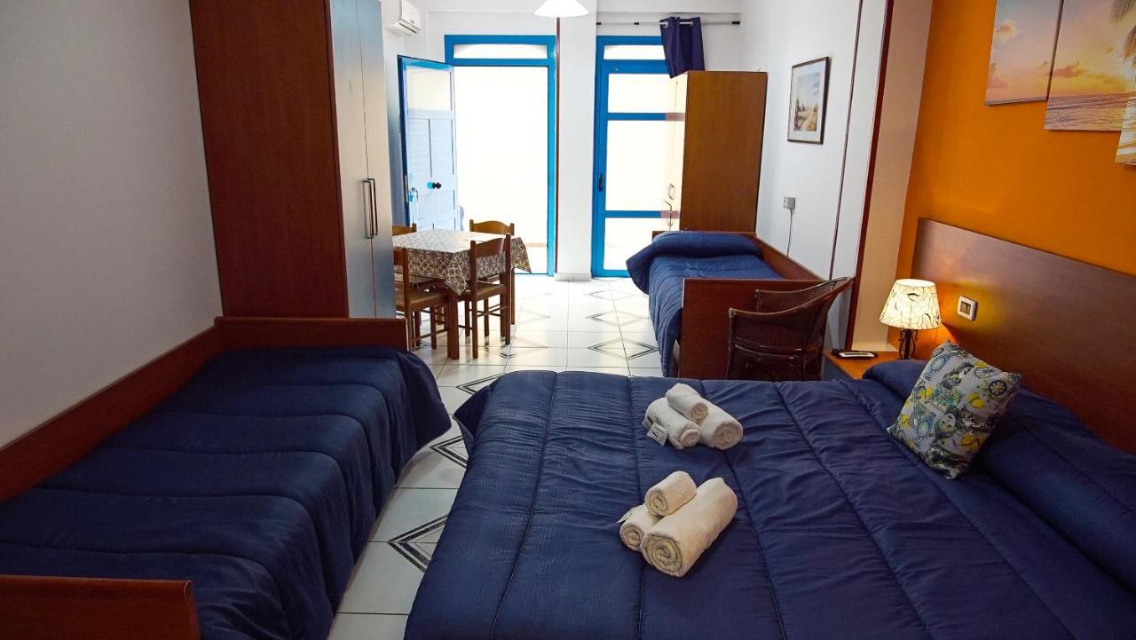 Baia Di Naxos Aparthotel Giardini Naxos Ngoại thất bức ảnh