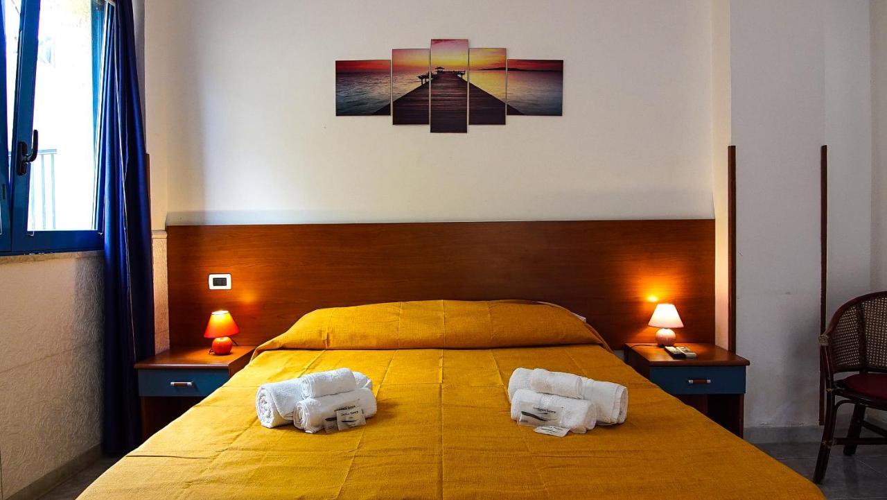 Baia Di Naxos Aparthotel Giardini Naxos Ngoại thất bức ảnh