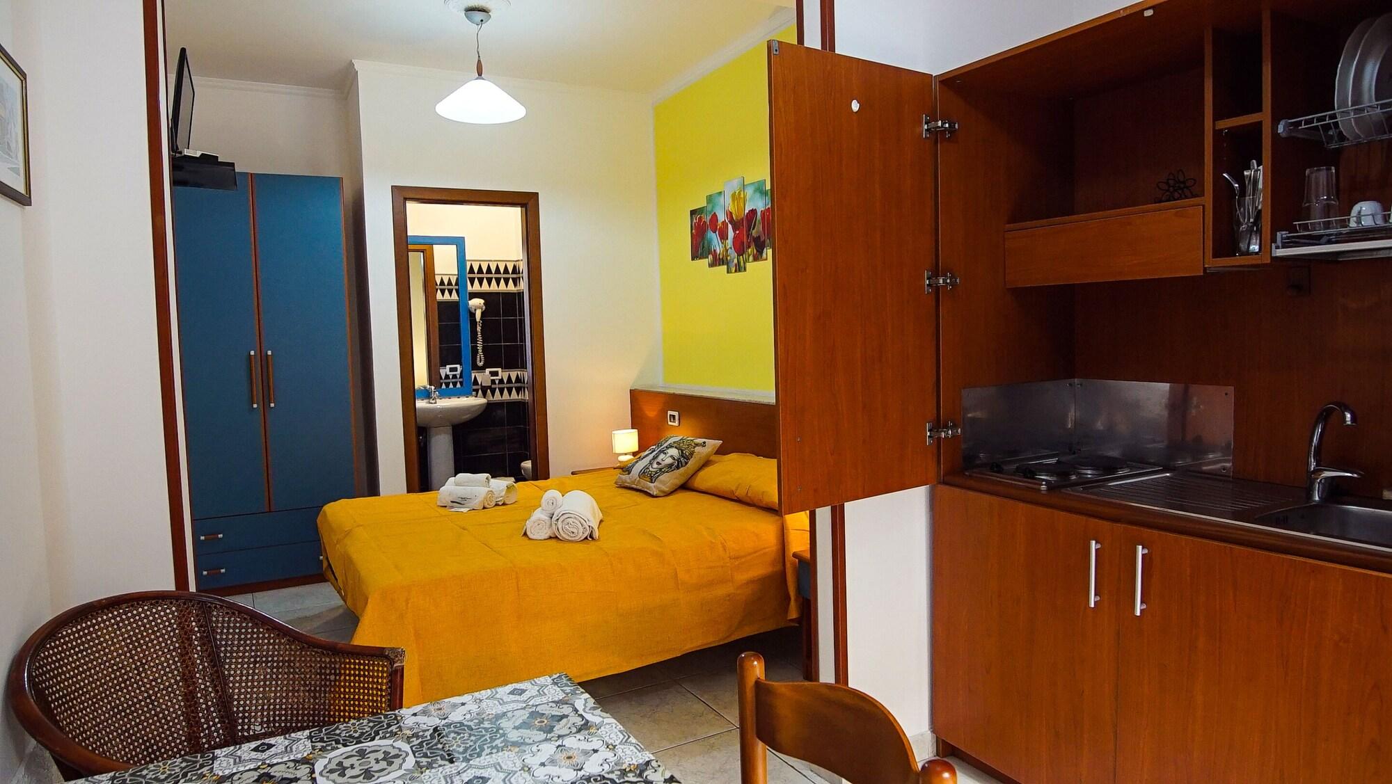 Baia Di Naxos Aparthotel Giardini Naxos Ngoại thất bức ảnh