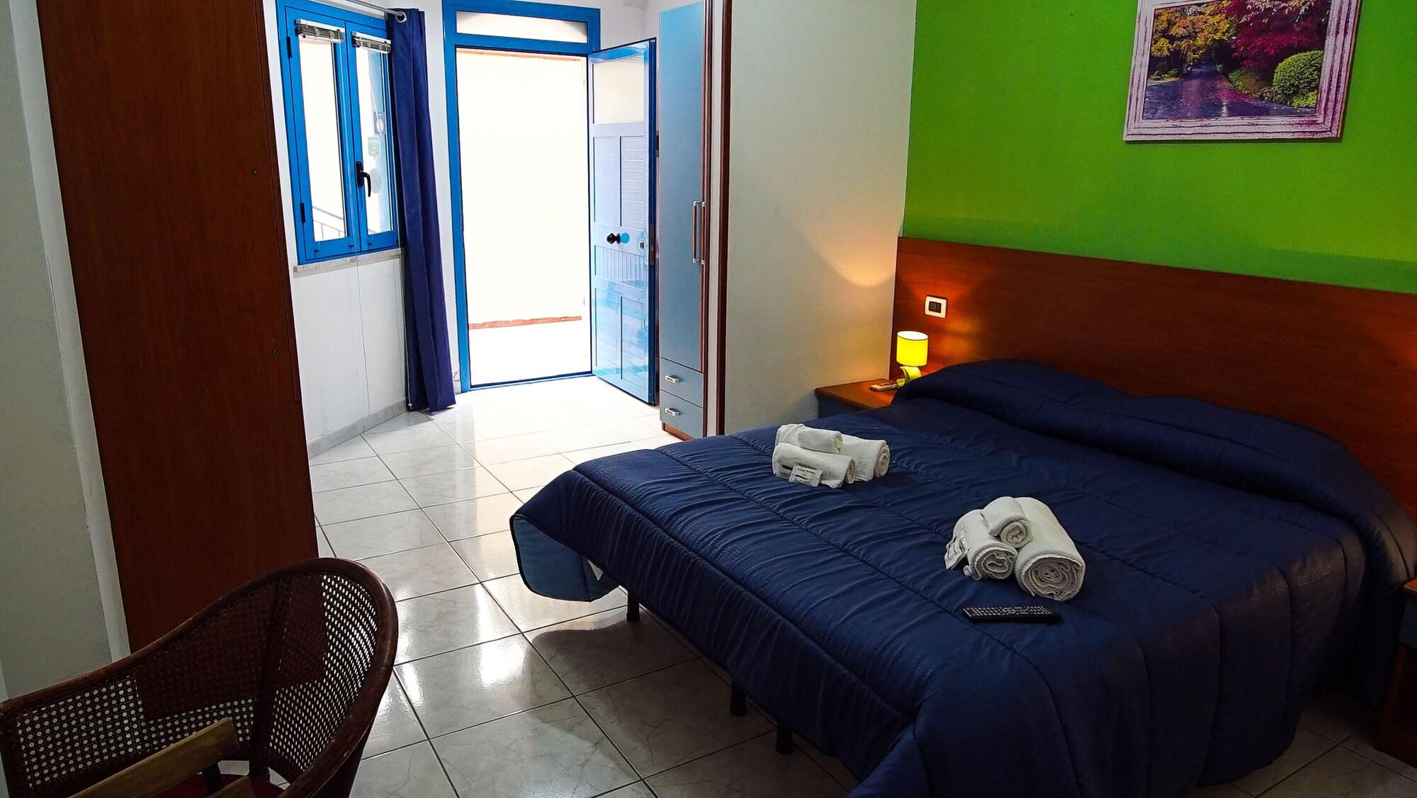 Baia Di Naxos Aparthotel Giardini Naxos Ngoại thất bức ảnh