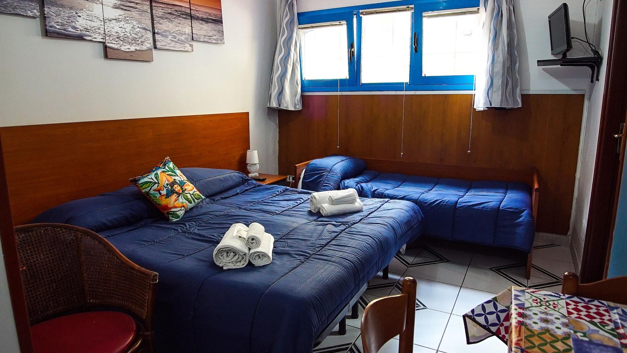 Baia Di Naxos Aparthotel Giardini Naxos Ngoại thất bức ảnh